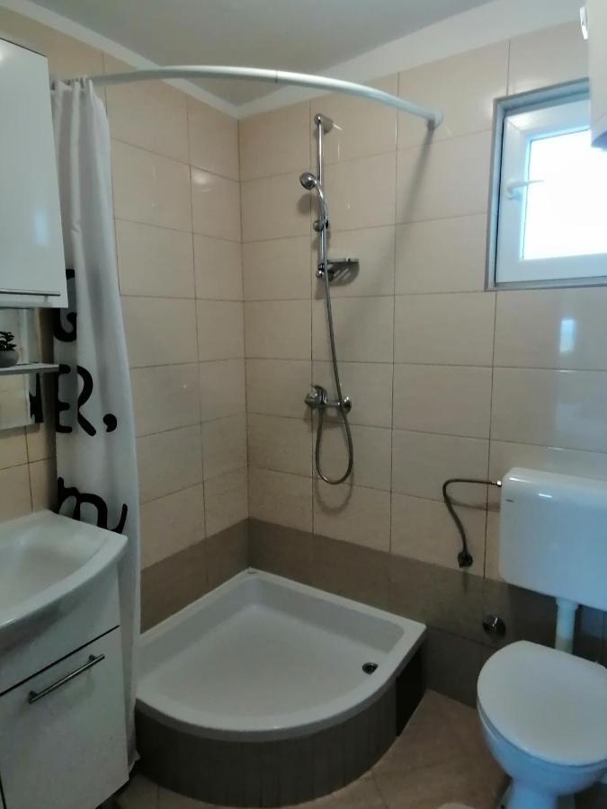 Apartmani Marijana Lozovac Exterior foto